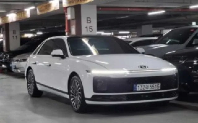 쏠라티 중고차 그랜저 (GN7) 가솔린 2.5 2WD 매물 사진 16 - 2025/12 1,856km