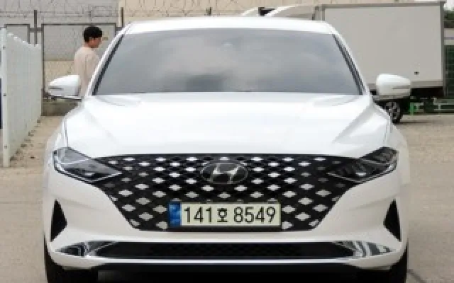 쏠라티 중고차 더 뉴 그랜저 IG 2.5 르블랑 매물 사진 11 - 2022/02 51,996km